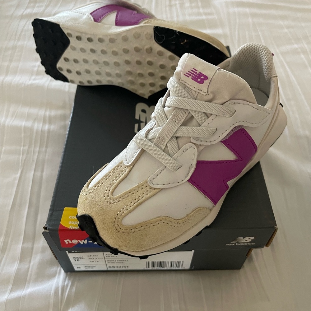 New Balance Kids' 327 white and passion fruit Sneakers super gently used